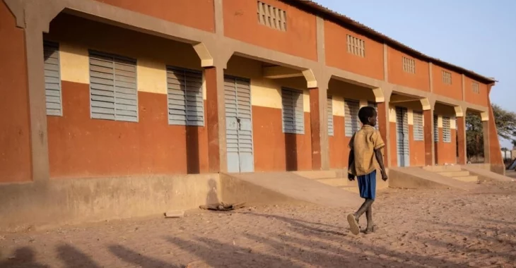 Burkina: des salles de classe en projet pour résorber le flux d'élèves déplacés internes