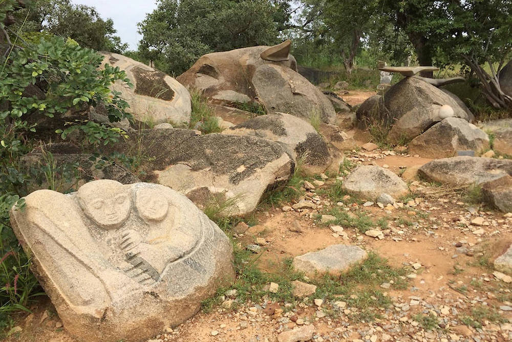 Burkina Faso: A Laongo, des œuvres d’art réalisées sur granite