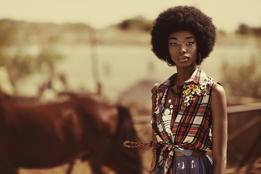 « Au Burkina Faso, en tant que mannequin, on est obligé d’avoir d’autres boulots »