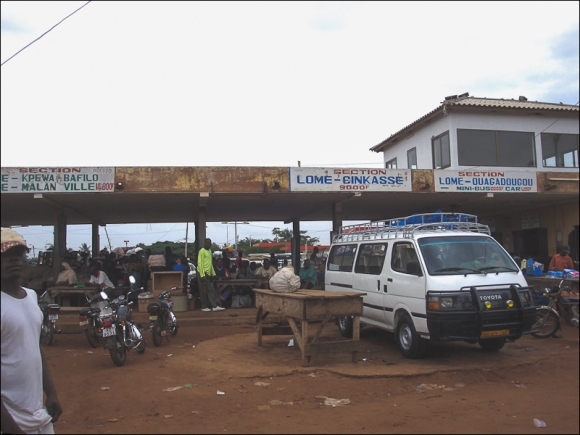 Burkina Faso : Des commerçants dénoncent des pratiques abusives à Cinkansé