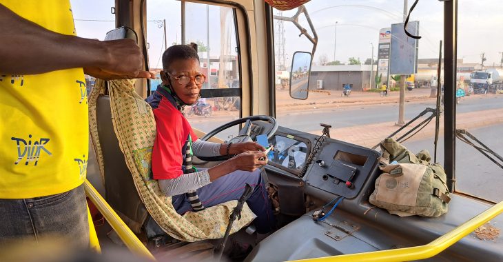 Evrard Ilboudo, la conductrice de bus