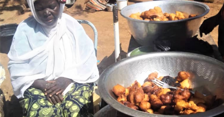 Portrait: Tantie froufrou, la vendeuse de galettes au bon cœur