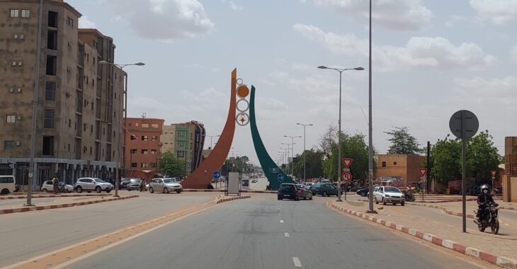 Coup d'Etat au Niger: depuis Ouaga, les oreilles tendues vers le pays d'origine