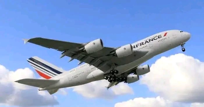 Burkina: Air France suspend ses vols