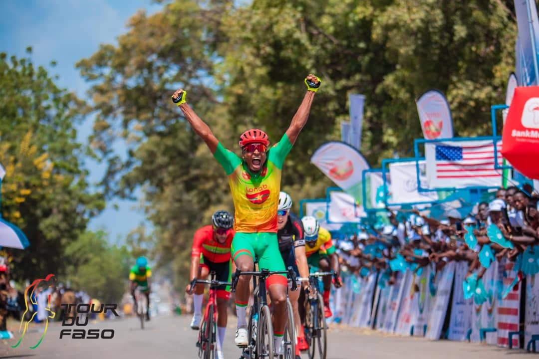 Paul Daumont remporte la première étape du Tour du Faso2023 courue entre Ouagadougou et Pô ce vendredi 27