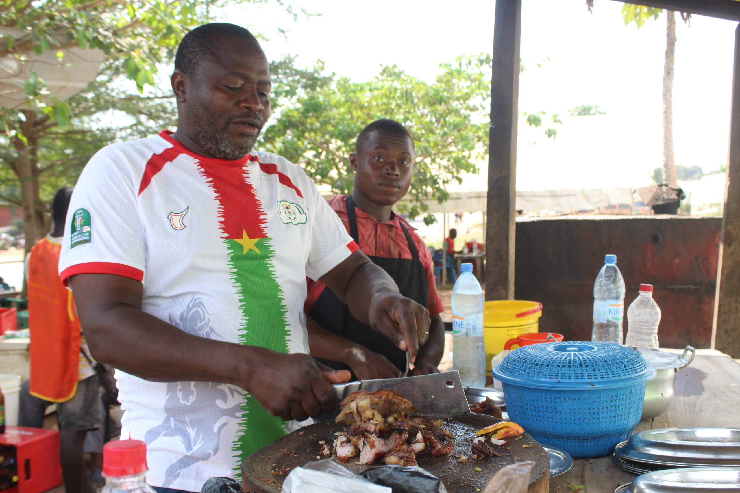 🎧Guizo la joie, maestro du porc au four à Yamoussourkro