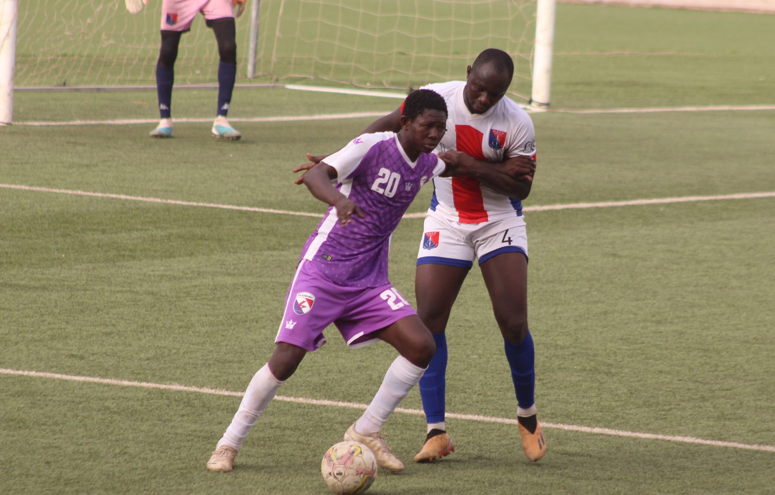 Burkina Faso: après deux suspensions, reprise timide du championnat national de football