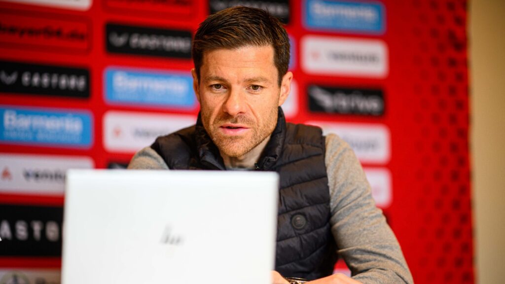 Xabi Alonso, entraîneur du Bayer Leverkusen en conférence de presse d'après match