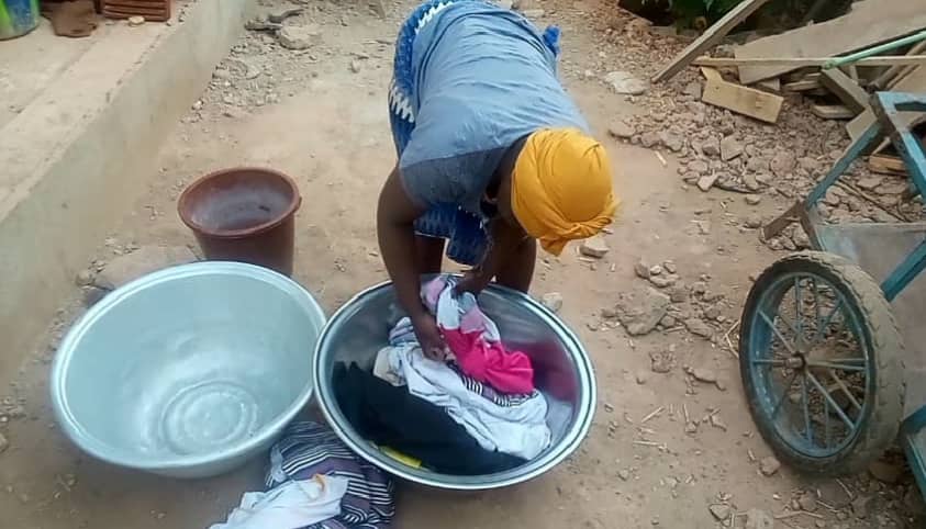 Ouagadougou: Le linge sale nourrit ces femmes