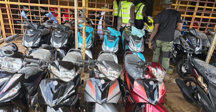 Au Burkina, les prix des motos dérapent, les autorités freinent
