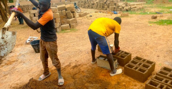 A Ouahigouya, les vacances des élèves riment avec labeur