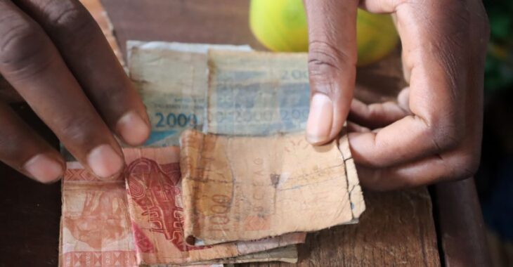 Billets de banque usés: « si on peut lire le numéro de série d'un billet, ne serait-ce que d'un côté, il est valable »