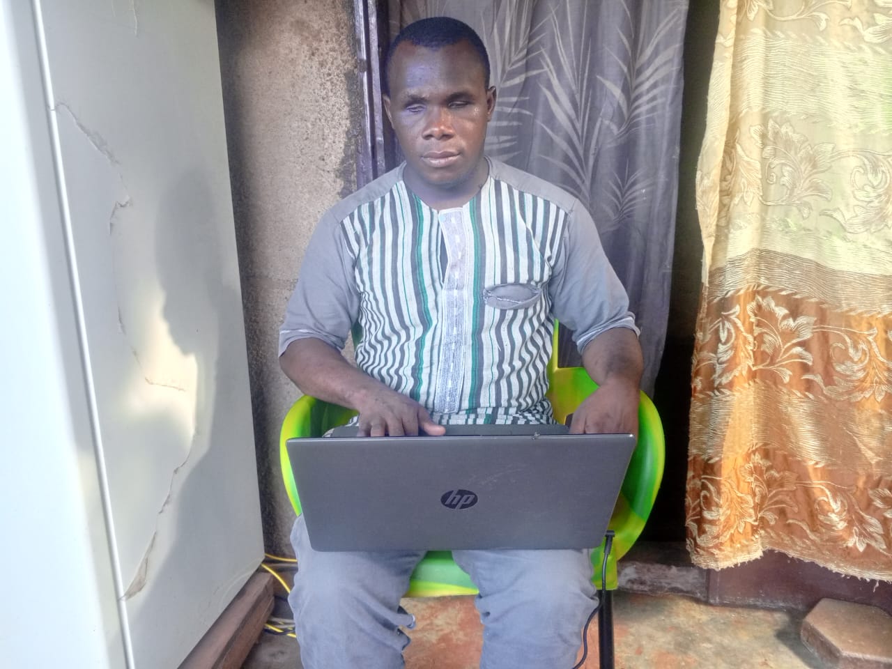 Le combat de Papa Alassane Sylla, étudiant aveugle et entrepreneur