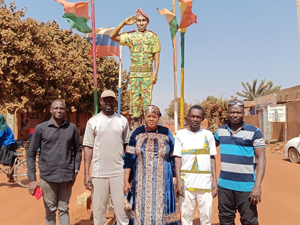 Wayiyans: De la veille citoyenne à l’action communautaire, une contribution en marge des politiques publiques