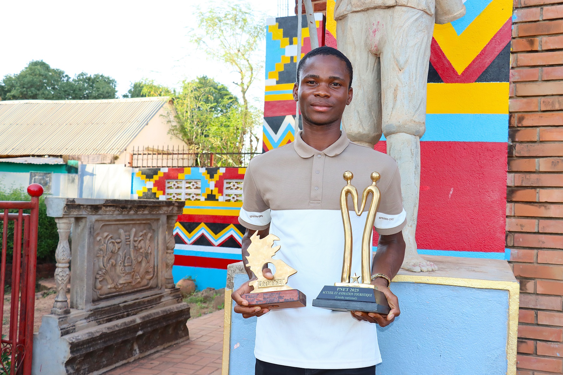 Maasmè révèle le meilleur guide national de tourisme, Remy Nayaga