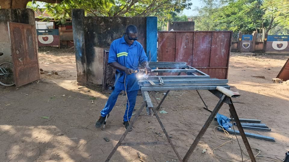 A Banfora, des personnes handicapées prennent en main leur destin par le travail