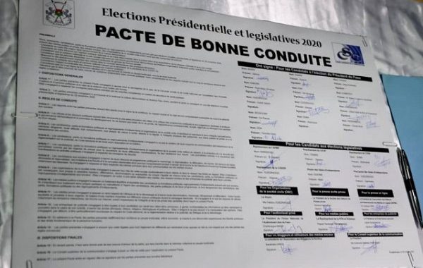 Elections au Burkina : les candidats signent un pacte de bonne conduite
