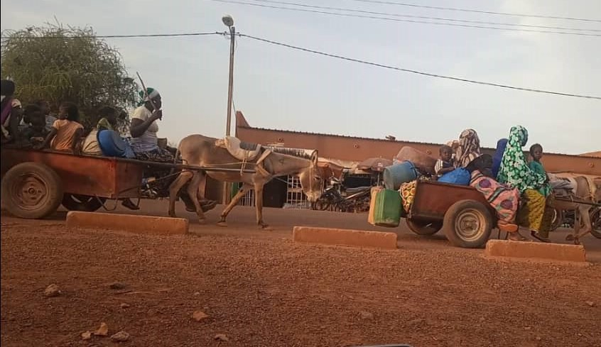 Bam : La ville de Kongoussi étouffe sous le poids des déplacés