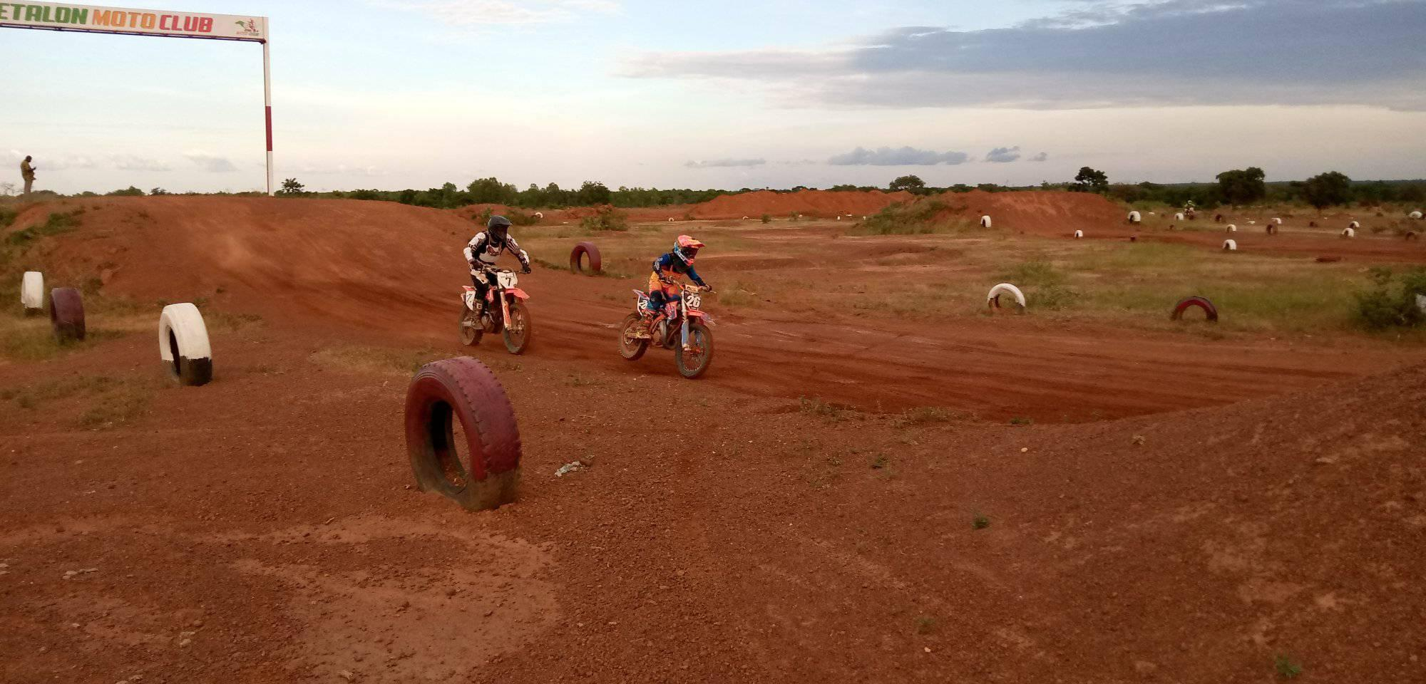 Moto-cross : l’adrénaline de Lucas