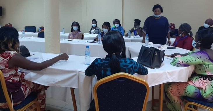 Engagement politique: des jeunes filles de Ouagadougou affutent leurs armes