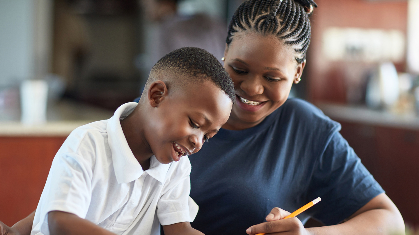 « Grâce à un orthophoniste, mon fils parle correctement »