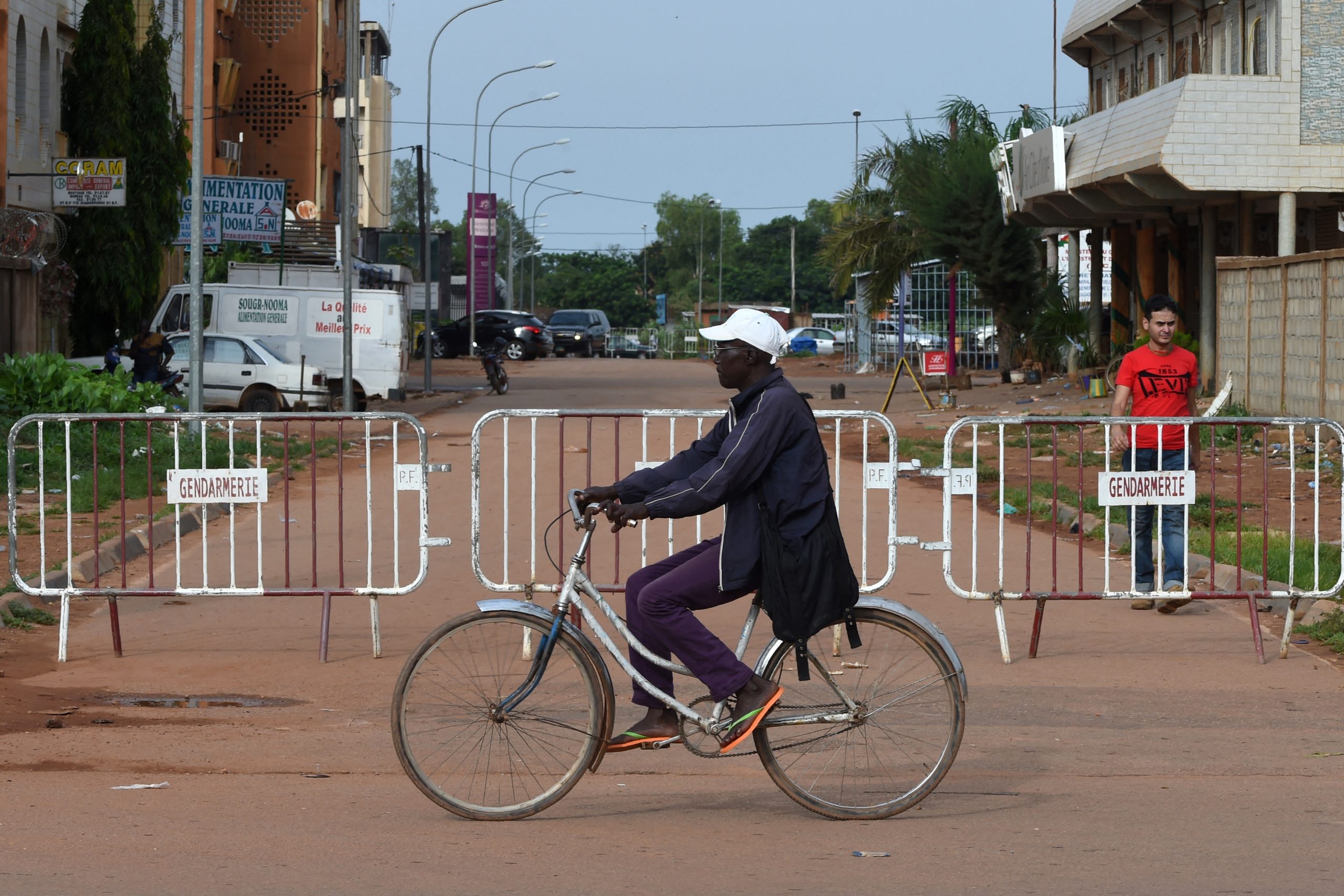 A Ouaga, la vie continue mais la tension monte