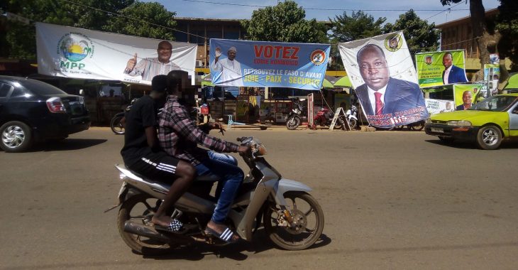 Elections au Burkina : des jeunes en campagne dans le respect mutuel