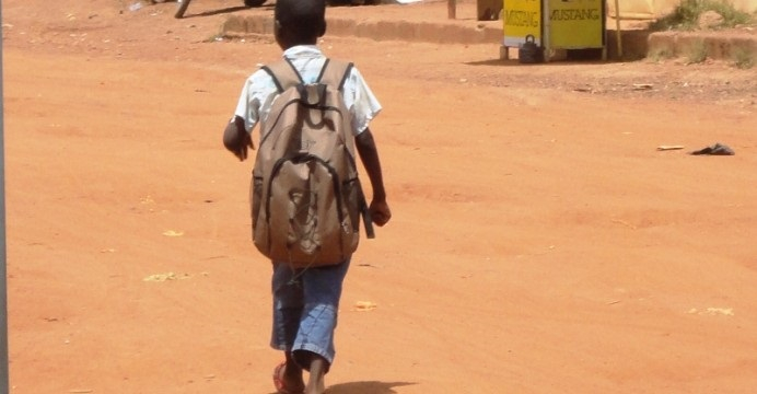 Burkina : 1500 salles de classe d’urgence pour 250 000 élèves déplacés