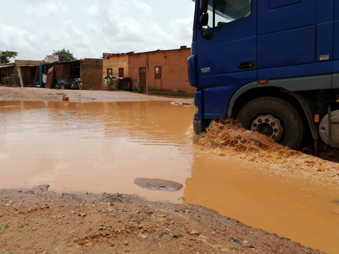 Burkina Faso : à Rimkiéta, des jeunes réclament la construction d’une route