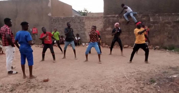 Covid-19 au Burkina: des artistes endettés après le report de la SNC