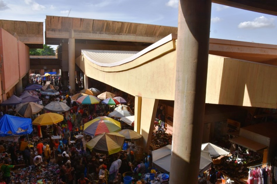 Covid-19 à Ouaga : des jeunes commerçants disent broyer du noir