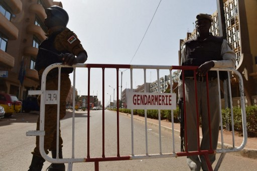 Avenue Kwame Nkrumah, entre résistance et désespoir