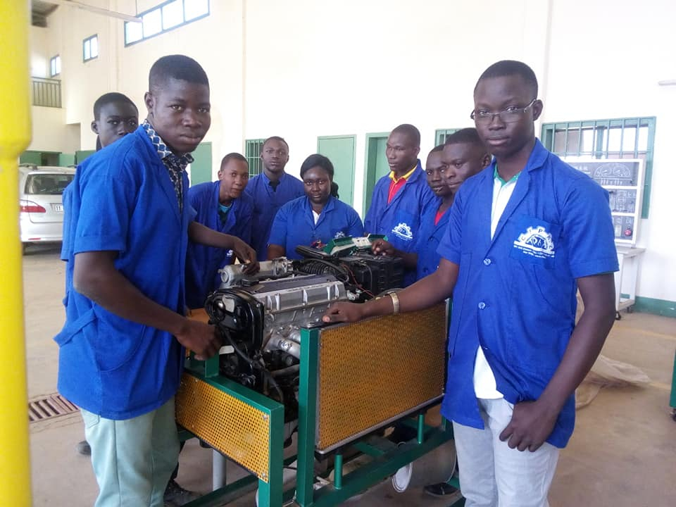 Emplois : au Burkina, les métiers de mains séduisent les jeunes
