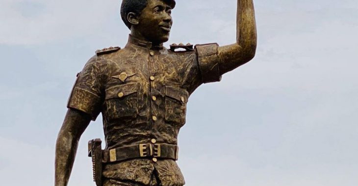 Burkina : la nouvelle statue de Sankara attire la foule