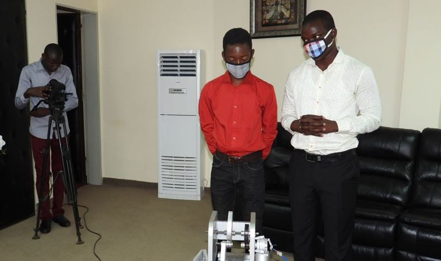 Covid-19 au Burkina Faso : jeunes inventeurs recherchent financement