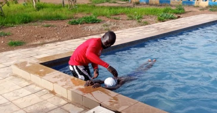 Secourisme: des enfants apprennent les gestes qui sauvent