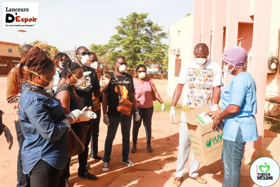 Covid-19 au Burkina : de  jeunes volontaires au front