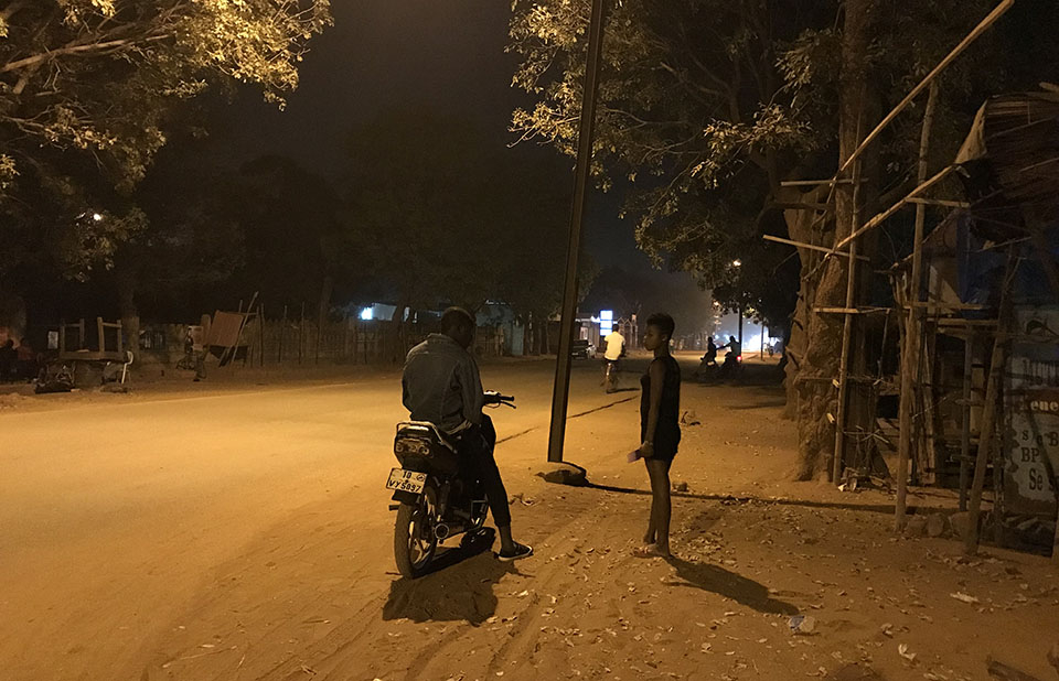 Ouagadougou : A Dapoya, naître et grandir au milieu des chambres de passe