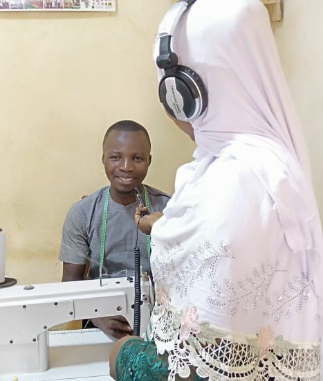 Sayouba Soré, étudiant en anglais, passionné de couture