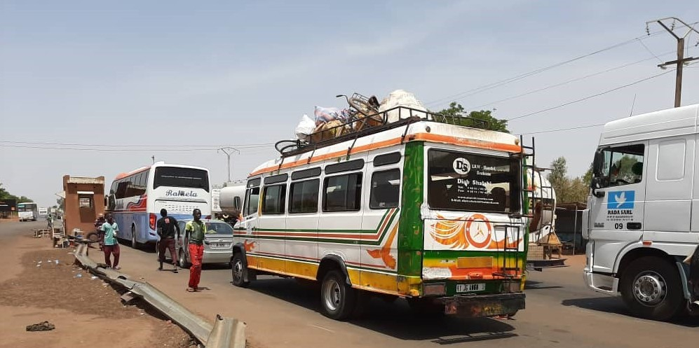 Burkina : timide reprise du trafic interurbain après la levée de la quarantaine