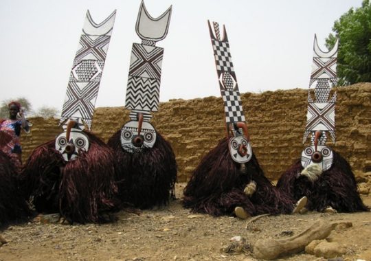 Société des masques chez les Bwaba : les femmes parties prenantes