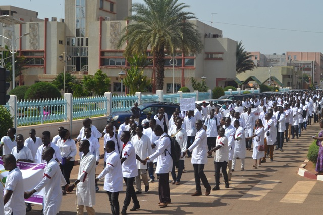 Burkina : un quinquennat rythmé par les revendications sociales